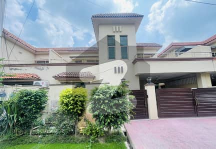 10 Marla 3 Bedroom House Available For Sale  In Askari 11 Lahore