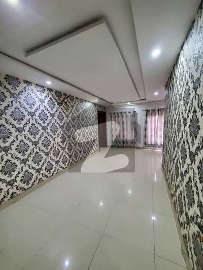 بحریہ ٹاؤن لاہور میں 1 کمرے کا 2 مرلہ فلیٹ 65.0 لاکھ میں برائے فروخت۔