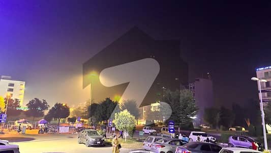 10.75 MARLA TREMENDOUS LOCATION PLOT FOR SALE IN BAHRIA TOWN LAHORE.