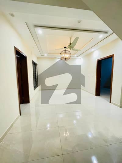 **LUXURY LIVING HOUSE GROUND +BASMAMENT FOR RENT IN D-12 (CDA SECTOR ISLAMABAD )**