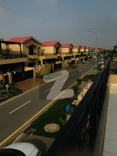 17 Marla 5 Bed house available for sale