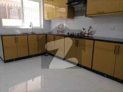 ڈی ایچ اے فیز 8 سابقہ ایئر ایوینیو ڈی ایچ اے فیز 8,ڈی ایچ اے ڈیفینس,لاہور میں 4 کمروں کا 10 مرلہ مکان 1.6 لاکھ میں کرایہ پر دستیاب ہے۔