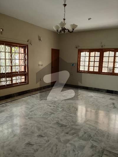 500 SQRYARD FIRST FLOOR 4BDD BLOCK 9 GULSHAN IQBAL