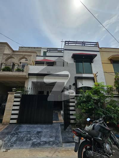 لیک سٹی میڈوز فیز 1 - بلاک اے لیک سٹی میڈوز فیز 1,لیک سٹی میڈوز,لاہور میں 3 کمروں کا 5 مرلہ مکان 2.25 کروڑ میں برائے فروخت۔