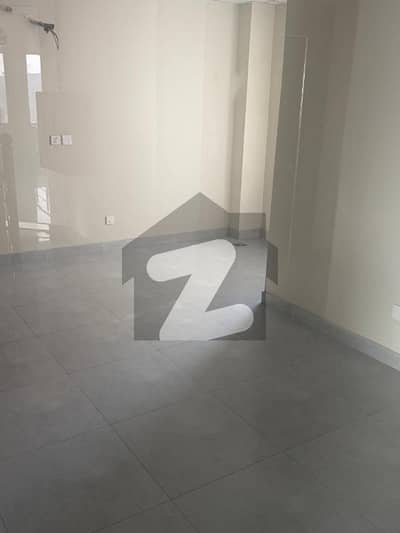 ڈریم گارڈنز ڈیفینس روڈ,لاہور میں 1 مرلہ Studio دکان 32.0 ہزار میں کرایہ پر دستیاب ہے۔