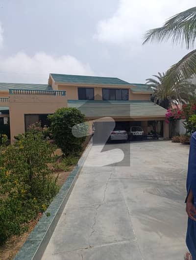 1000 Sq. Yards Old Bungalow For Sale - Phase 6 DHA Karachi