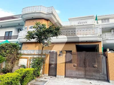 I-8/3.35x80 Double Storey House Available For Sale Near Park Near I-8 Markaz More Options Available