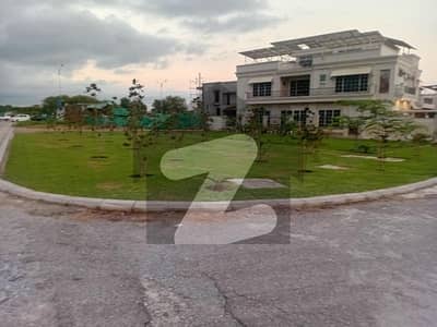 30X60 D-12/4 FACING 40X80/MARGALLA PLOT FOR SALE