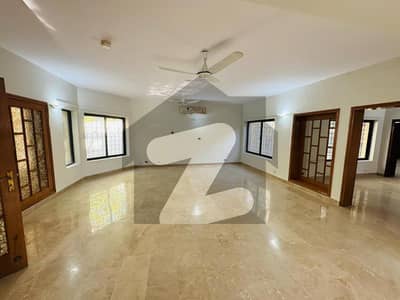جی ۔ 6 اسلام آباد میں 5 کمروں کا 3 کنال مکان 11.0 لاکھ میں کرایہ پر دستیاب ہے۔