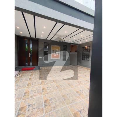 طارق گارڈنز لاہور میں 1 کنال رہائشی پلاٹ 3.55 کروڑ میں برائے فروخت۔