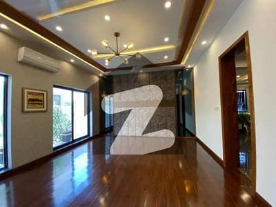 1 KANAL BRAND NEW HOUSE IN DHA PHASE 7 BLOCK Z1 , WITH BEAUTIFUL MODREN DESIGN AND BRANDED ASSESSORIES WITH AN AFFORDABLE & REASONABLE PRICE