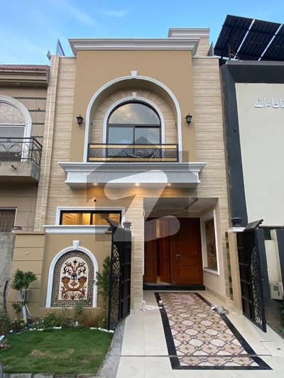 الکبیر ٹاؤن - فیز 2 الکبیر ٹاؤن,رائیونڈ روڈ,لاہور میں 3 کمروں کا 3 مرلہ مکان 1.85 کروڑ میں برائے فروخت۔