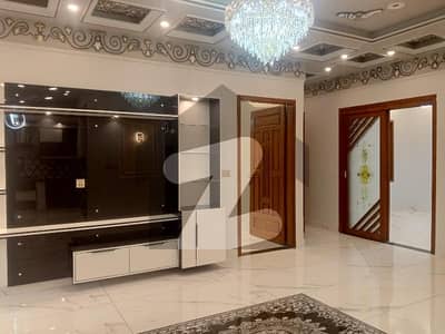 گلشنِ اقبال ٹاؤن کراچی میں 4 کمروں کا 10 مرلہ بالائی پورشن 4.1 کروڑ میں برائے فروخت۔