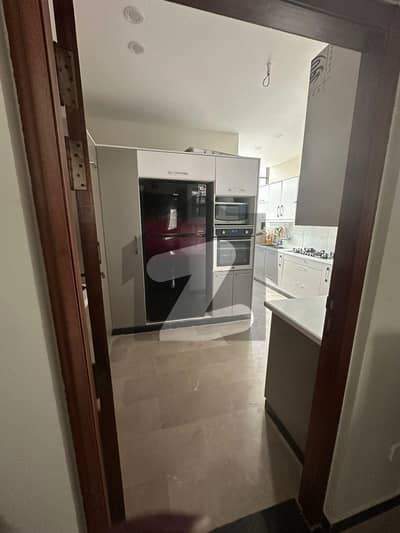 جی ۔ 9/2 جی ۔ 9,اسلام آباد میں 4 کمروں کا 5 مرلہ مکان 5.2 کروڑ میں برائے فروخت۔