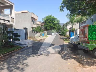 10 Marla Best Location Ideal For Builders Near Park Mosque Market Plot For Sale