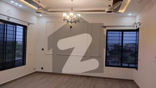 1 KANAL BRAND NEW LUXURY HOUSE AVAILABLE FOR RENT WITH 15 KVA SOLAR PARK ENCLAVE PHASE 1 Cheakshezad ISLAMABAD.