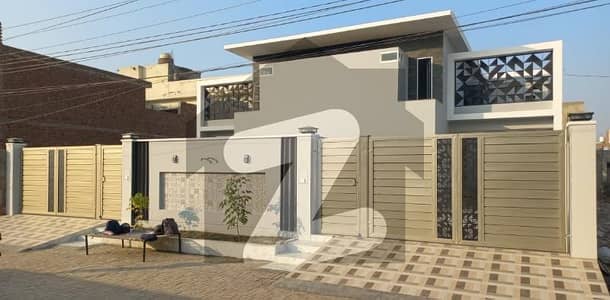 10 MARLA BRAND NEW BANGLOW IN GATED STREET NEAR T CHOK NEW SHALIMAR COLONY MULTAN