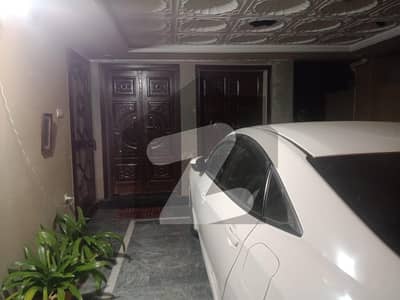 بحریہ ٹاؤن فیز 7 بحریہ ٹاؤن راولپنڈی,راولپنڈی میں 5 کمروں کا 10 مرلہ مکان 3.9 کروڑ میں برائے فروخت۔