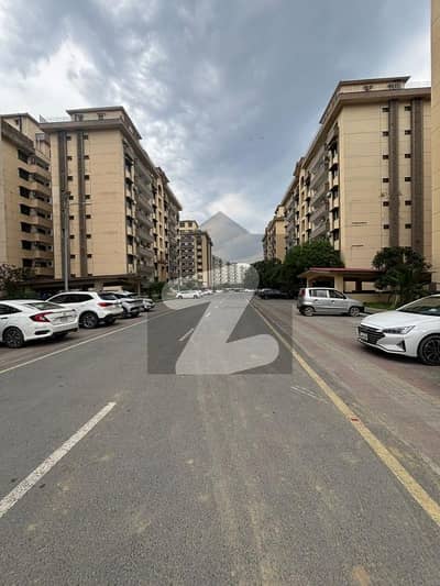 Brand new 3bedrooms flat in askari 11 block B