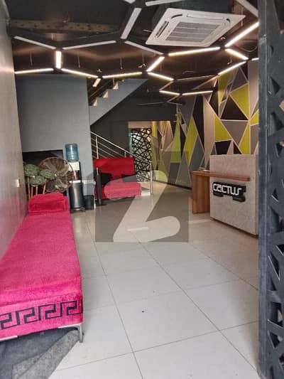 shahraefaisal ideal location independent Bungalow available for rent ideal for software house call center