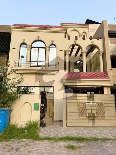 بحریہ آرچرڈ فیز 1 - ایسٹرن ایکسٹینشن بحریہ آرچرڈ فیز 1,بحریہ آرچرڈ,لاہور میں 3 کمروں کا 5 مرلہ مکان 1.67 کروڑ میں برائے فروخت۔