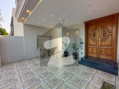 Luxury 8 Marla House Near Main Gate - Phase 3, Bahria Orchard