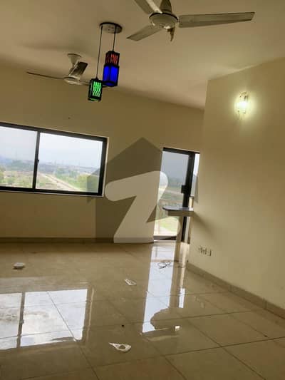 9 Marla Flat For Rent