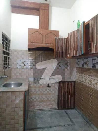 کینال بینک ہاؤسنگ سکیم لاہور میں 3 کمروں کا 4 مرلہ مکان 50.0 ہزار میں کرایہ پر دستیاب ہے۔