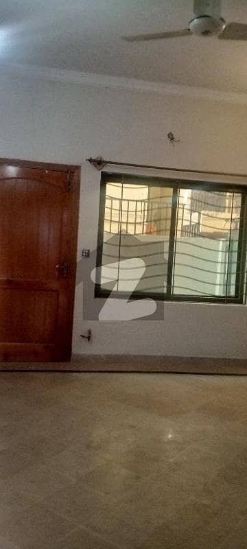 ground portion for rent 2 bedroom 3 bathrooms prime location