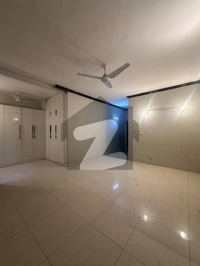 1 Kanal House For Sale in F-10 Islamabad Area 500 Gz Triple Storey