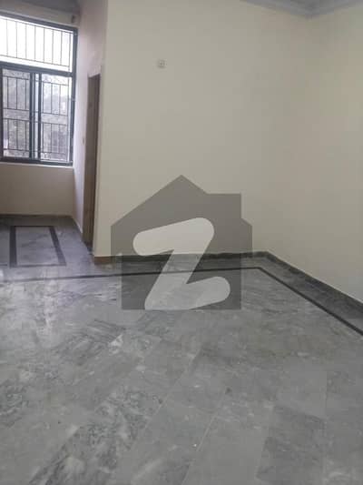 Corner used 5 Marla House available For Sale in Pakistan Town phase 1