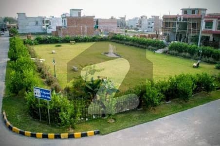 Prime Location 5 Marla Spacious Residential Plot Available In Park View City - Tulip Extension Block For sale