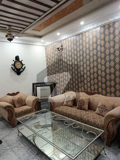 FOR SALE HOUSE 10 MARLA DOUBLE STOREY TILE FLOOR BEAUTIFUL HOUSE GOOD INVESTMENT TIME TOP LOCATION MAIN COLLEGE ROAD NEAR GONDAL CHOWK TOWNSHIP LAHORE OWNER BUILD SOLID CONSTRUCTION