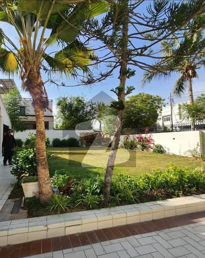 پی ای سی ایچ ایس بلاک 6 پی ای سی ایچ ایس,جمشید ٹاؤن,کراچی میں 9 کمروں کا 4 کنال مکان 45.0 کروڑ میں برائے فروخت۔