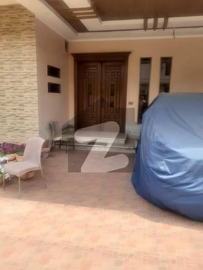 کینال ویو لاہور میں 3 کمروں کا 1 کنال بالائی پورشن 1.25 لاکھ میں کرایہ پر دستیاب ہے۔