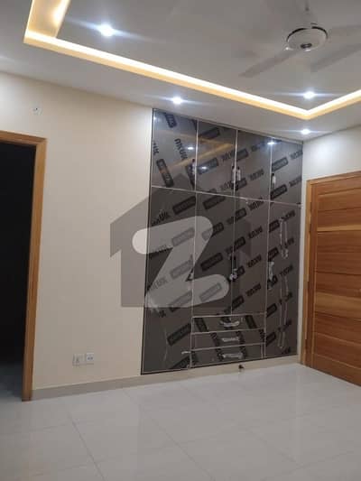 بحریہ انکلیو بحریہ ٹاؤن,اسلام آباد میں 3 کمروں کا 10 مرلہ بالائی پورشن 1.05 لاکھ میں کرایہ پر دستیاب ہے۔