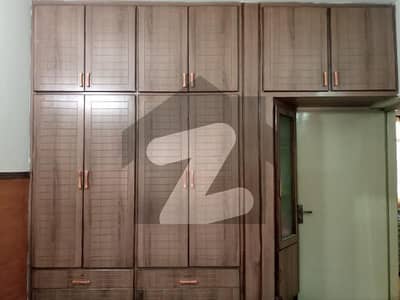 جی ۔ 11/3 جی ۔ 11,اسلام آباد میں 3 کمروں کا 5 مرلہ فلیٹ 2.4 کروڑ میں برائے فروخت۔