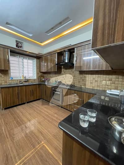 ڈی ۔ 12 اسلام آباد میں 3 کمروں کا 14 مرلہ زیریں پورشن 1.25 لاکھ میں کرایہ پر دستیاب ہے۔