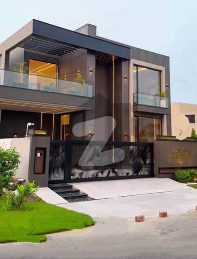 1 KANAL LUXURY FACING PARK HOUSE WITH BEAUTIFUL VIEW OF MODERN ELEVATION AVAILABLE FOR SALE IN IEP ENGINEERING TOWN