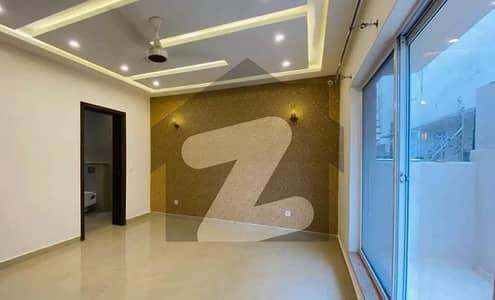 ای ۔ 11 اسلام آباد میں 4 کمروں کا 8 مرلہ مکان 2.5 لاکھ میں کرایہ پر دستیاب ہے۔