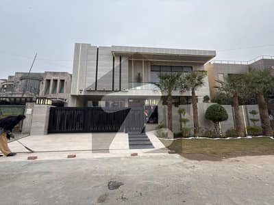 فضائیہ ہاؤسنگ سکیم فیز 1 فضائیہ ہاؤسنگ سکیم,لاہور میں 5 کمروں کا 1 کنال مکان 9.8 کروڑ میں برائے فروخت۔