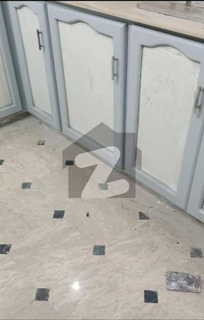 علامہ اقبال ٹاؤن لاہور میں 7 کمروں کا 10 مرلہ مکان 2.0 لاکھ میں کرایہ پر دستیاب ہے۔