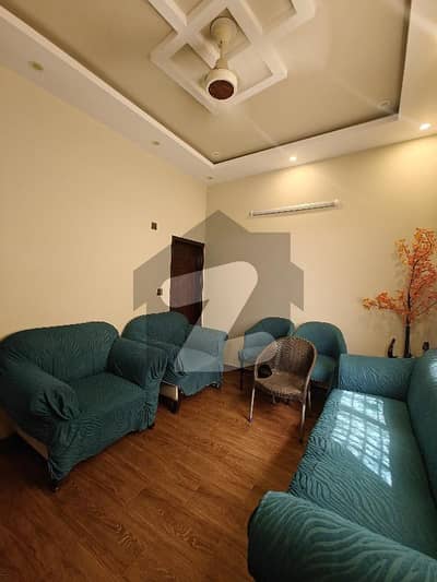 نیا ناظم آباد کراچی میں 4 کمروں کا 6 مرلہ مکان 5.5 کروڑ میں برائے فروخت۔