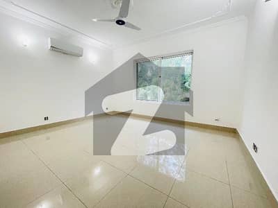 Full Independent House Available For Rent In F-6