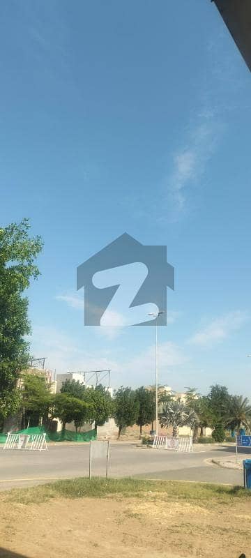 بحریہ ایجوکیشن اینڈ میڈیکل سٹی لاہور میں 5 مرلہ رہائشی پلاٹ 26.0 لاکھ میں برائے فروخت۔