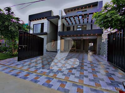 1 KANAL HOUSE FOR SALE IN CLOSE TO JOHAR TOWN