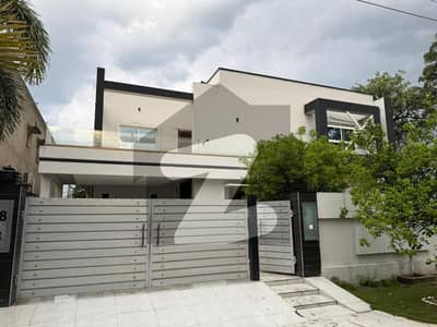 Double Unit 1 Kanal Corner Owner Build House For Sale 4 Bed With Attached Bathroom 1 Study Room