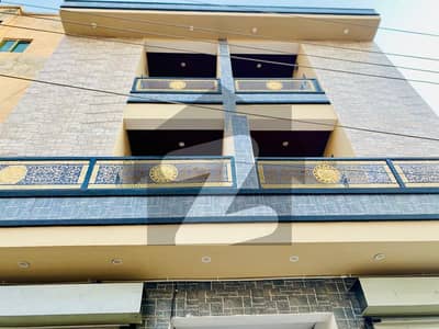 سمن آباد لاہور میں 4 کمروں کا 3 مرلہ عمارت 2.75 کروڑ میں برائے فروخت۔