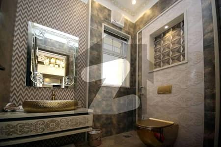 1 KANAL HOUSE AVAIALBLE FOR SALE IN DHA LHAORE