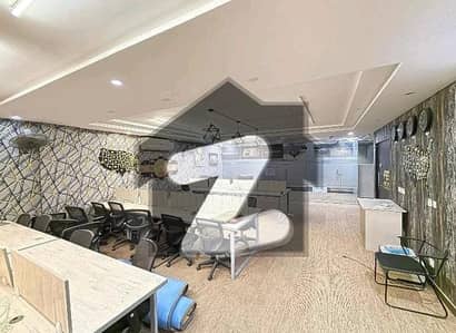 بحریہ ٹاؤن سیکٹر سی بحریہ ٹاؤن,لاہور میں 5 مرلہ دفتر 1.3 لاکھ میں کرایہ پر دستیاب ہے۔